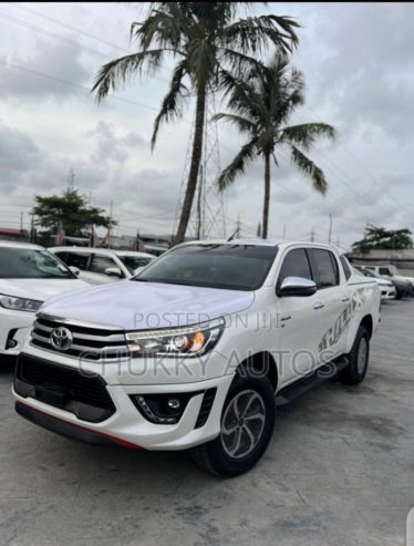 Foreign used Toyota Hilux SR5 2018