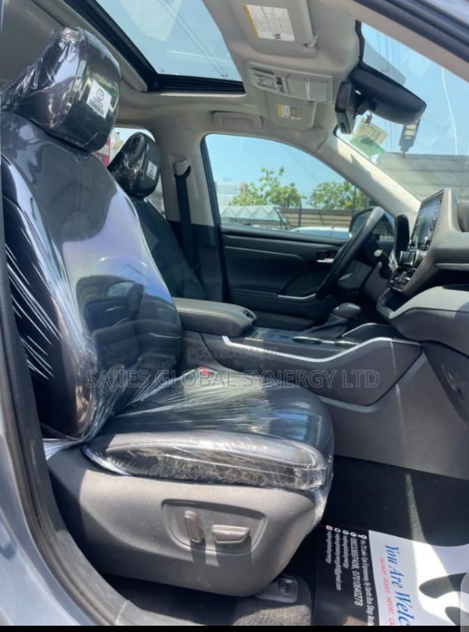 Foreign used Toyota Highlander XLE 2021