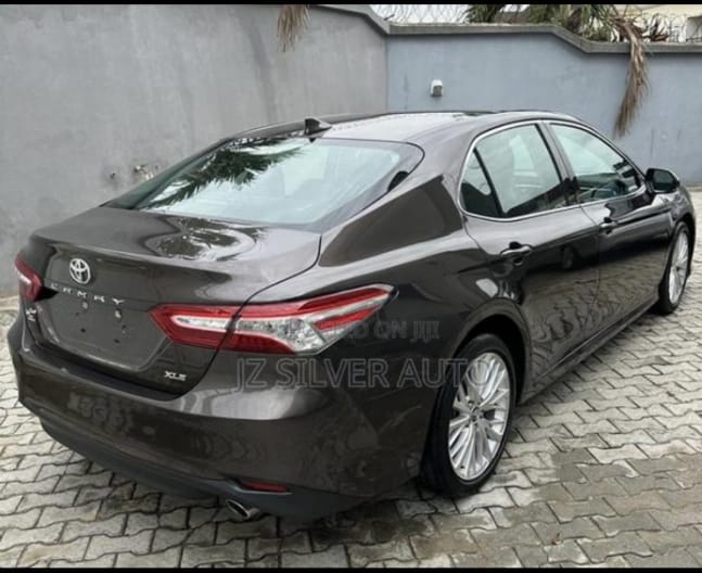 Foreign used Toyota Camry XLE 2018 FWD