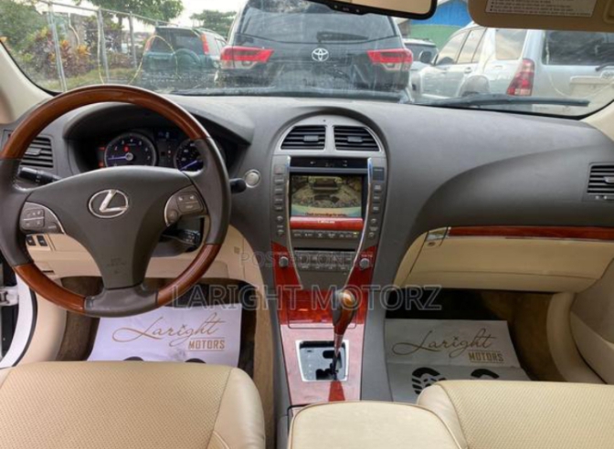 Foreign used Lexus ES350, 2012