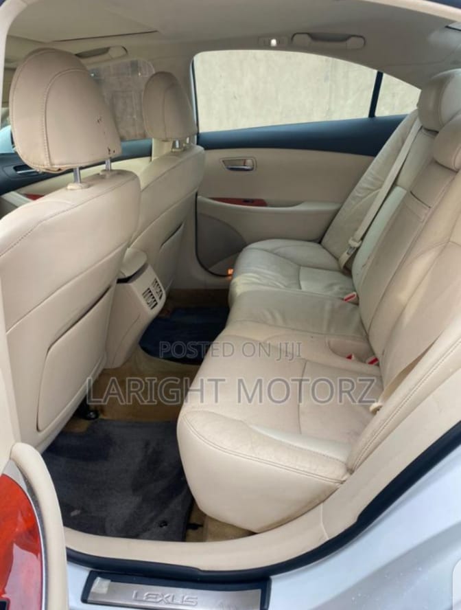 Foreign used Lexus ES350, 2012