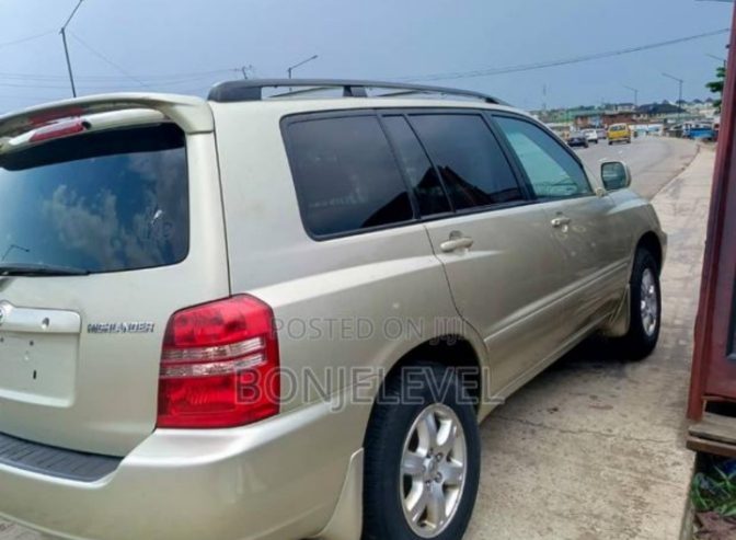 Foreign used 2004 Toyota Highlander, V6 FWD