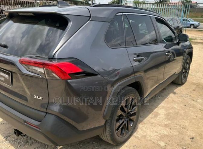 Foreign used 2020 Toyota RAV4 XLE