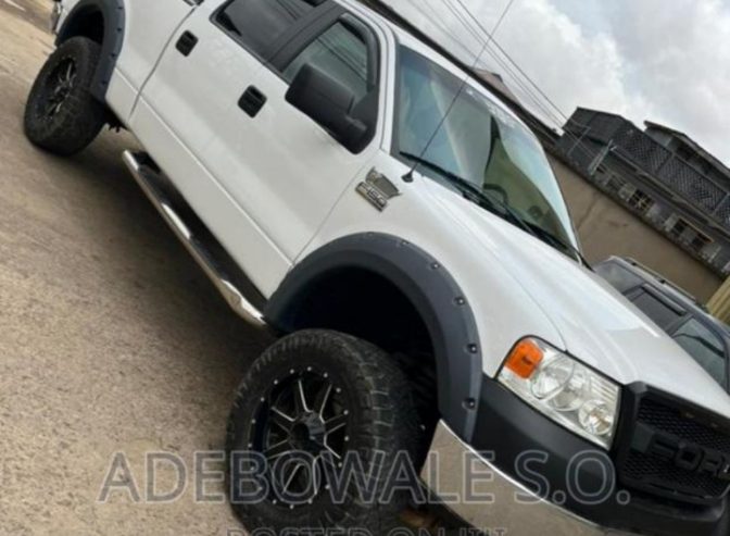 Foreign used 2010 Ford F-150, white