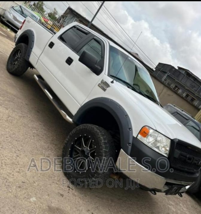 Foreign used 2010 Ford F-150, white