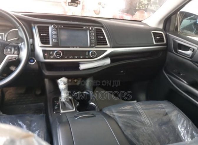 Foreign used 207 Toyota Highlander V6