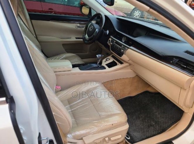 Foreign used 2013 Lexus ES350, FWD