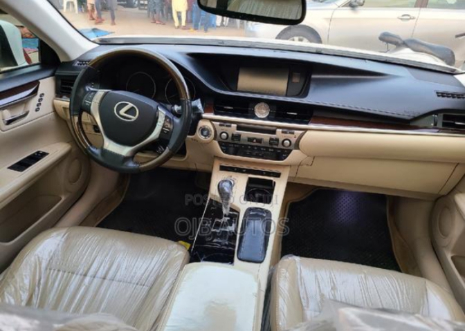 Foreign used 2013 Lexus ES350, FWD