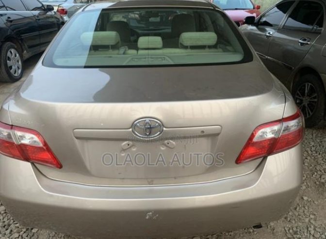 Foreign used 2009 Toyota Camry, Gold