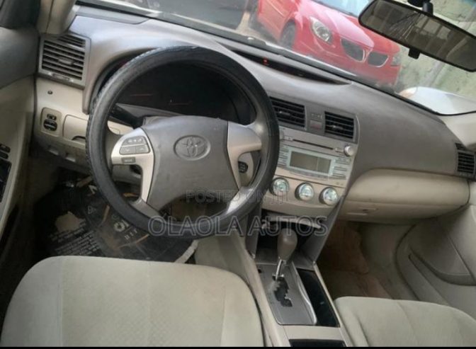 Foreign used 2009 Toyota Camry, Gold