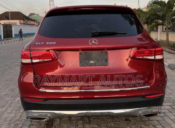 Foreign used 2016 Mercedes Benz GLC, Red