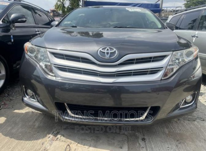 Foreign used 2011 Toyota Venza V6