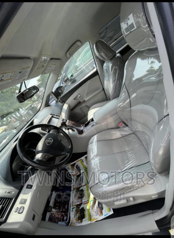 Foreign used 2011 Toyota Venza V6