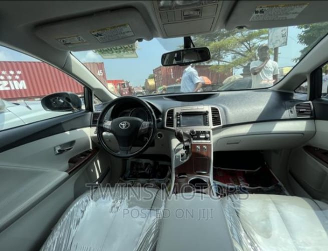 Foreign used 2011 Toyota Venza V6