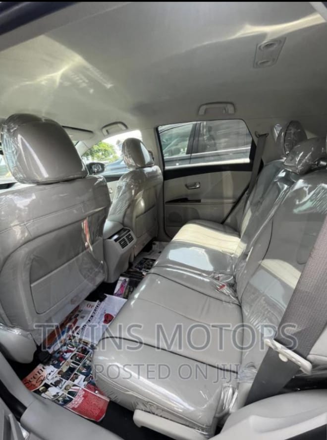Foreign used 2011 Toyota Venza V6