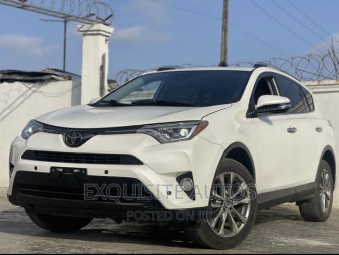 Foreign used Toyota RAV4 XLE, 2018