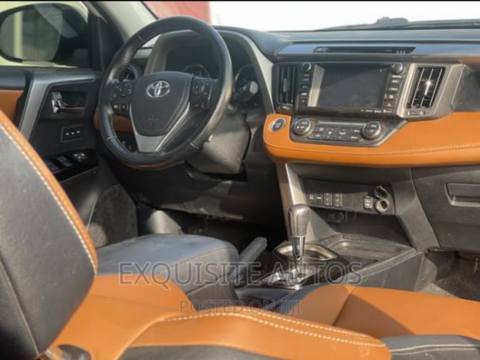 Foreign used Toyota RAV4 XLE, 2018