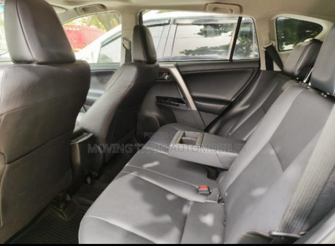 Foreign used Toyota RAV4 XLE 2018