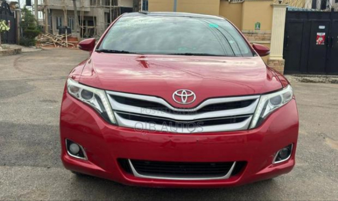 Foreign used 2013 Toyota Venza. Red