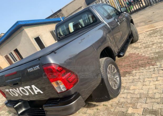 Foreign used 2022 Toyota Hilux