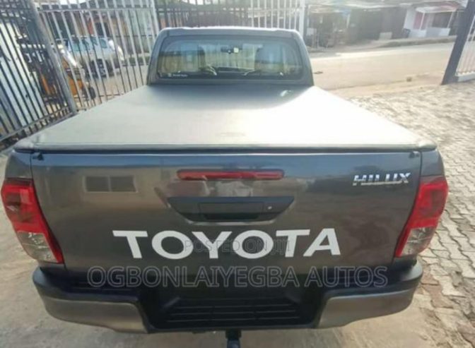 Foreign used 2022 Toyota Hilux