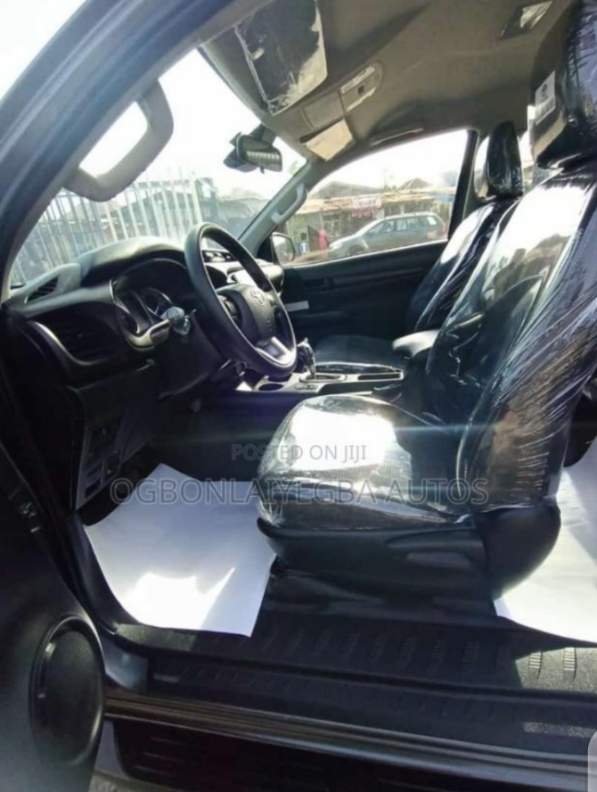 Foreign used 2022 Toyota Hilux