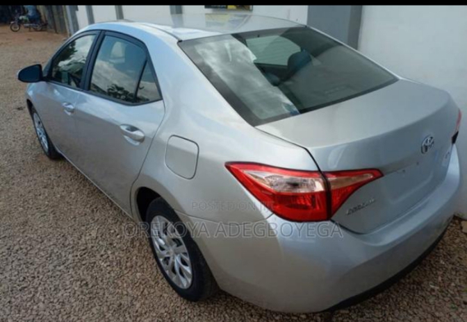 Foreign used 2017 Toyota Corolla , silver