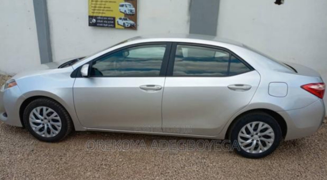 Foreign used 2017 Toyota Corolla , silver