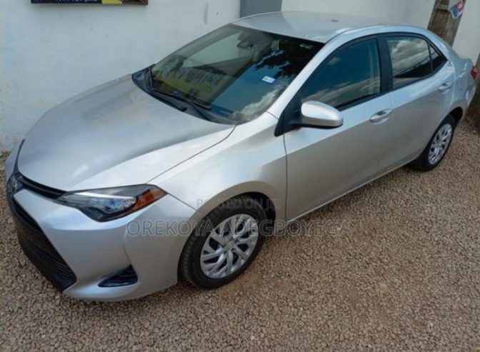 Foreign used 2017 Toyota Corolla , silver