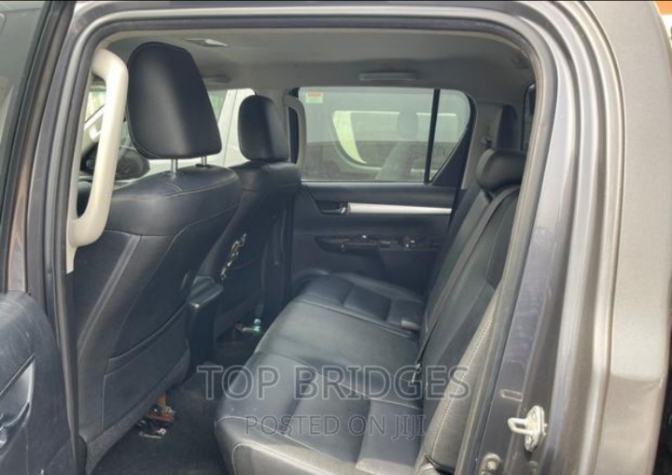 Foreign used 2018 Toyota Hilux, Gray