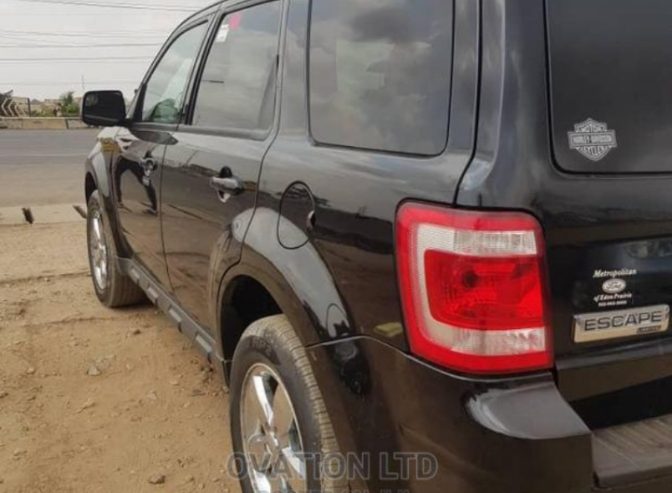 Foreign used 2010 Ford escape, Black