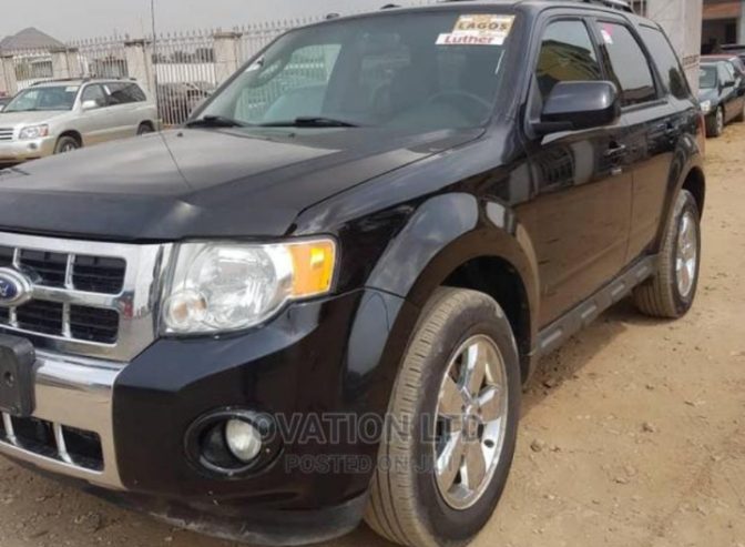 Foreign used 2010 Ford escape, Black