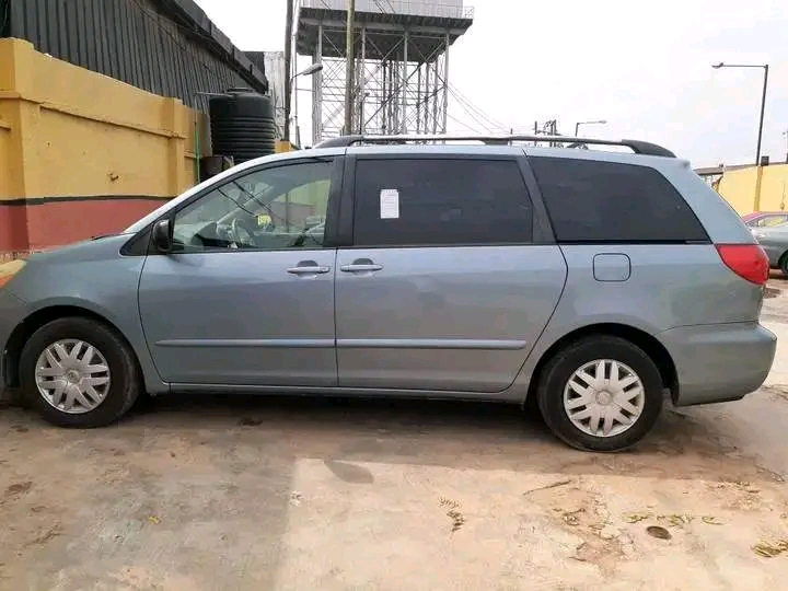 Toyota sienna