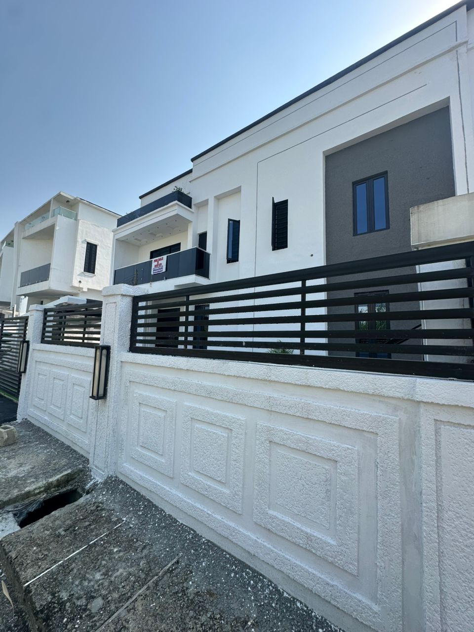 Luxurious 4 Bedroom Fully Detached Duplex for Sale