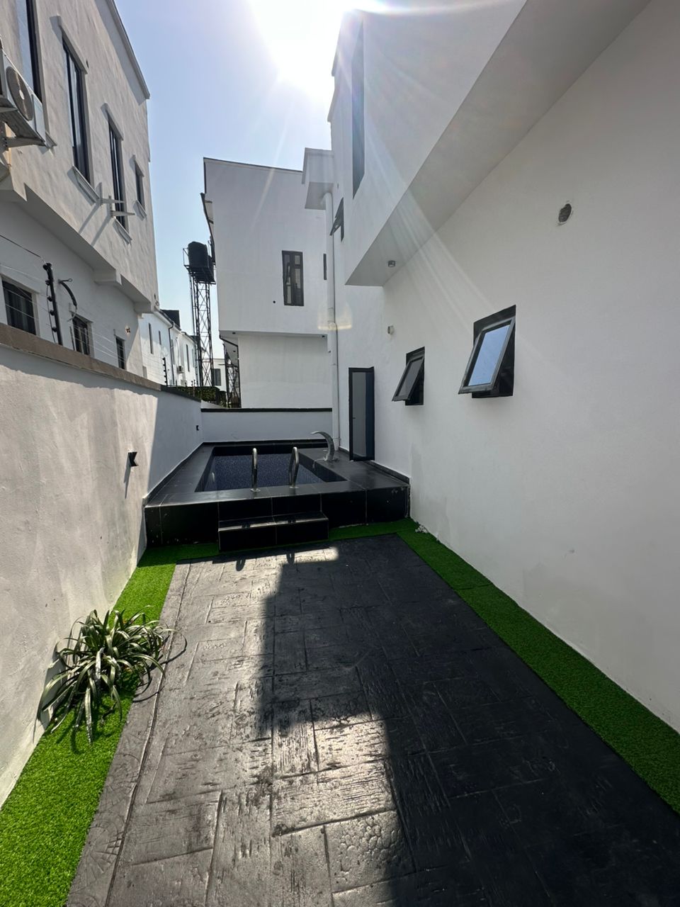 Luxurious 4 Bedroom Fully Detached Duplex for Sale